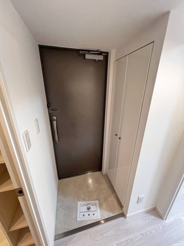 ボンナチュール入谷 玄関