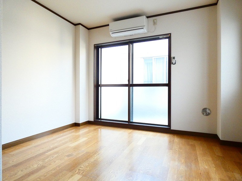 リバーサイド坂本 ベッドルーム