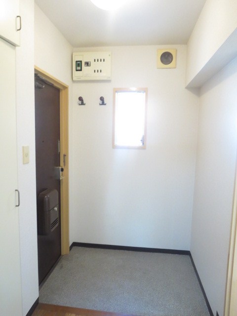 コーポ近江屋６ 玄関