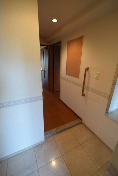 ロイヤルパークス西新井 玄関