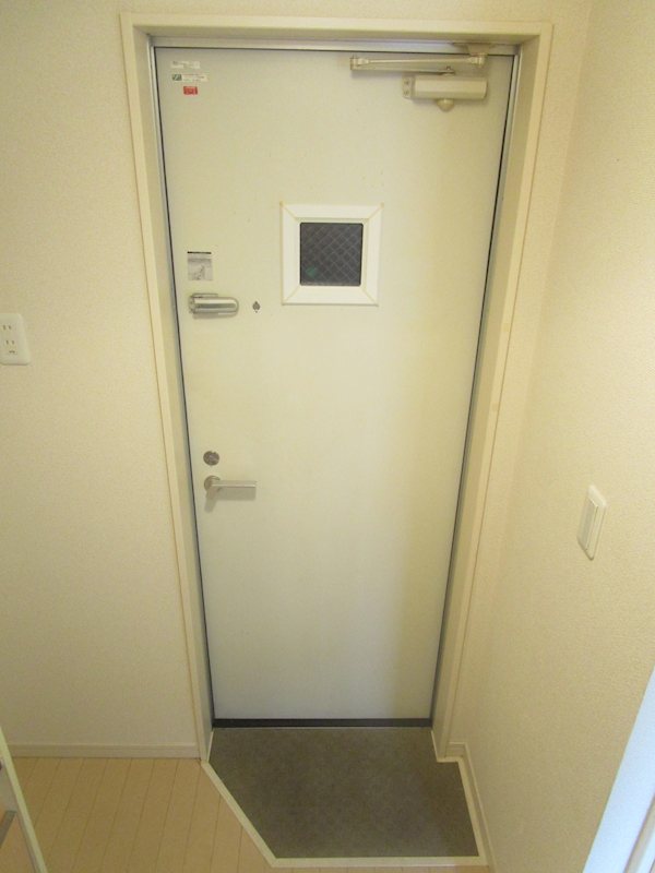 アーバンテラス小菅 玄関