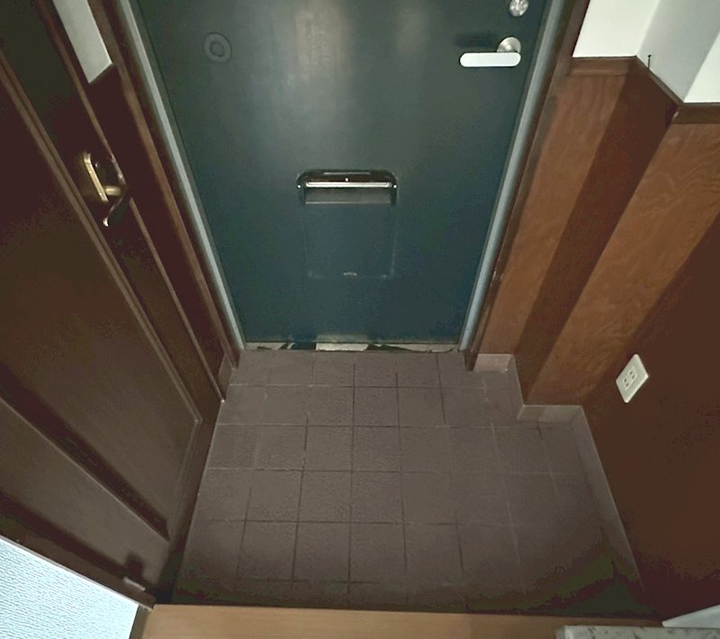 エムハイム 玄関