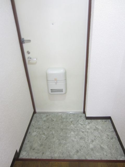クレインパレス 玄関