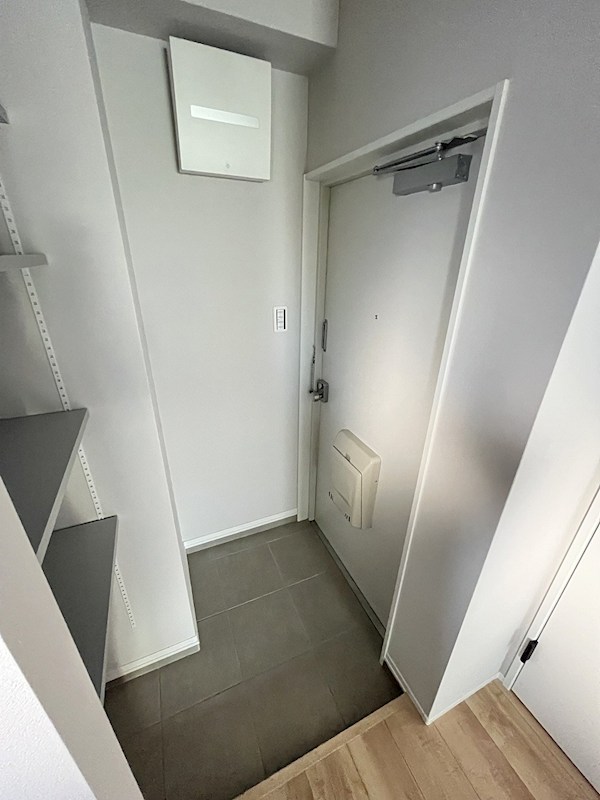 岩瀬第二ビル 玄関