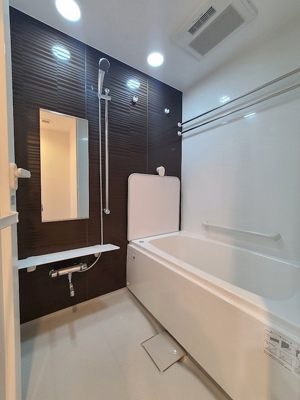 コンフォリア・リヴ平井ＭＵＴＩＯ 風呂画像