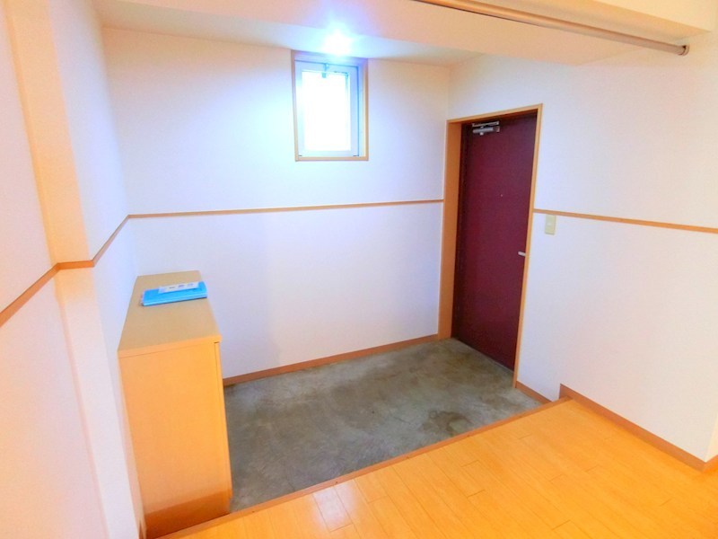 ドエルしのざき 玄関