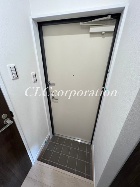 エステラスワン 玄関