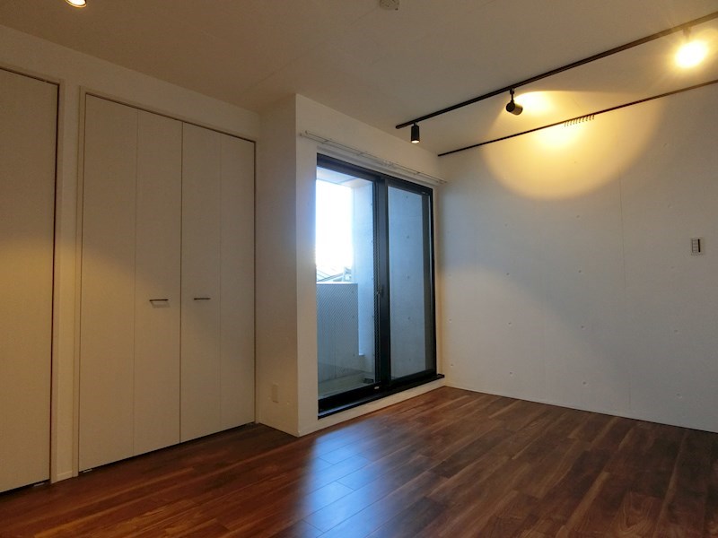 フィリップ大島  リビング