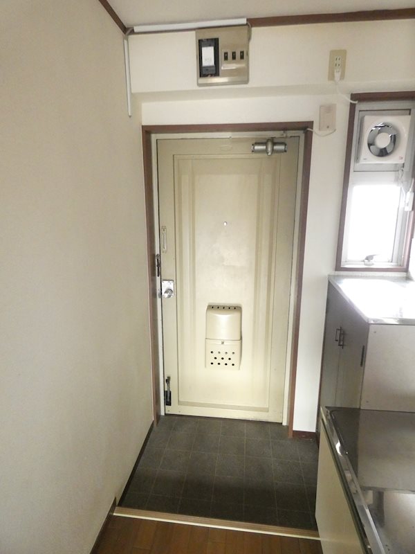 大新マンション 玄関