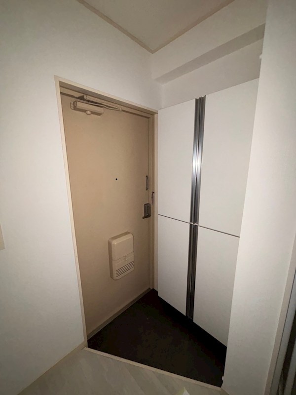 ヴィレッジ東和 玄関