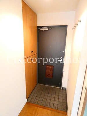 ガーデンコート碌山 玄関