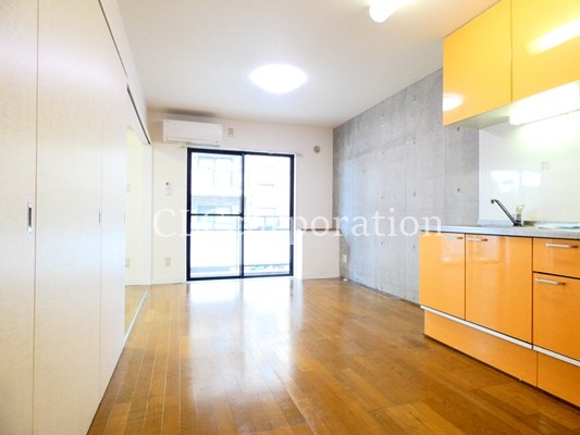 ガーデンコート碌山 リビング