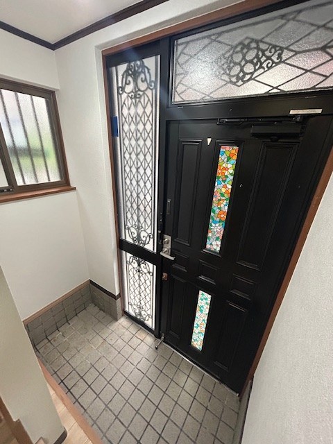 本一色3丁目貸戸建 玄関