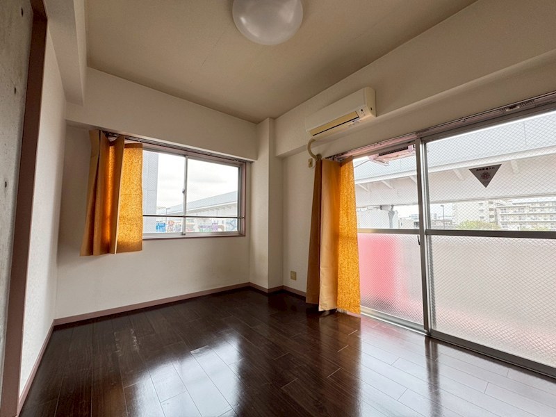 オフィシャルレジデンス  リビング