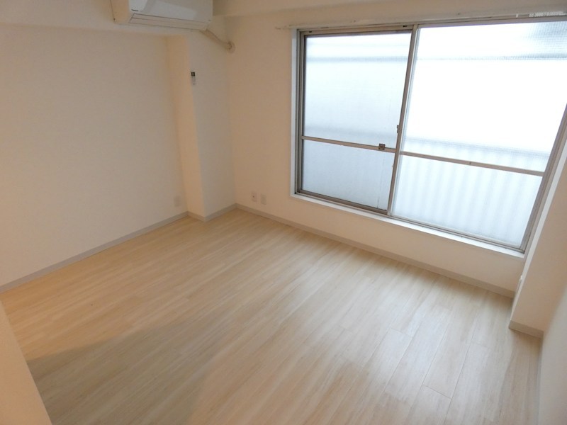 早川ビル ベッドルーム