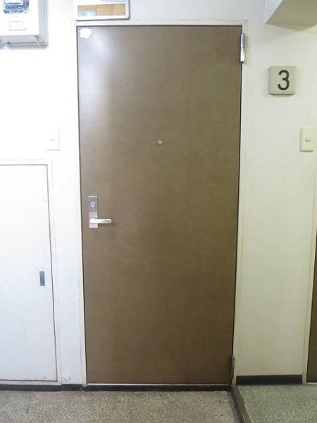 梶野園ビル 玄関