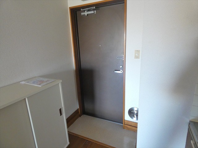 パークレーン東和 玄関