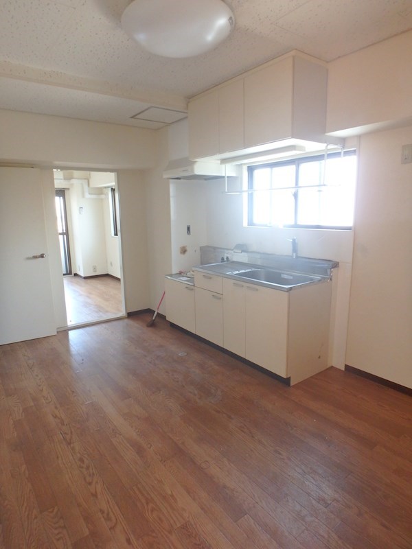 渡辺ビル リビング