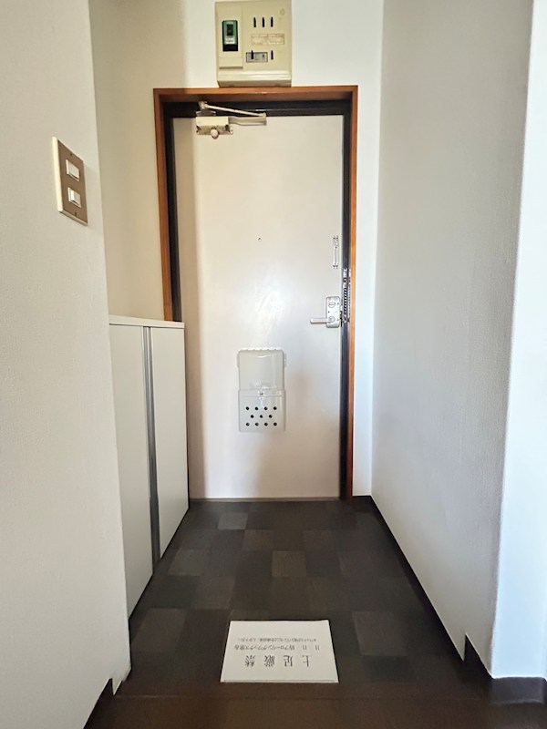 鹿骨センターハイツ 玄関