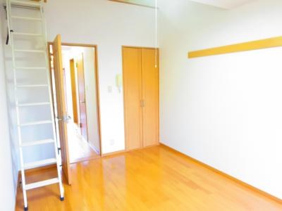 ザ・ロイヤルⅢ ベッドルーム