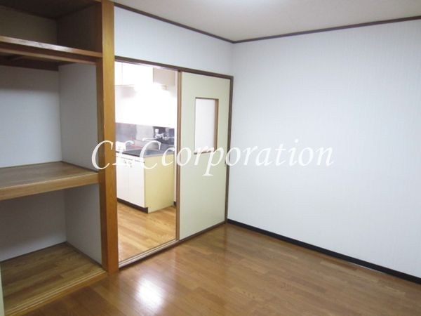 金岡マンション ベッドルーム