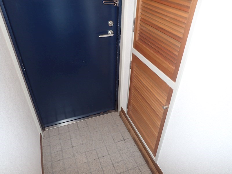 プレミール佐藤 玄関