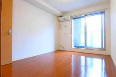 リブリ・クローバー リビング