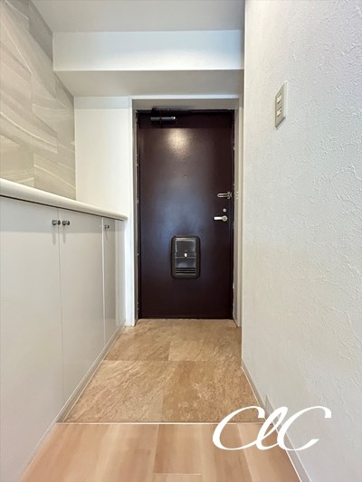 エステートシンサダ 玄関