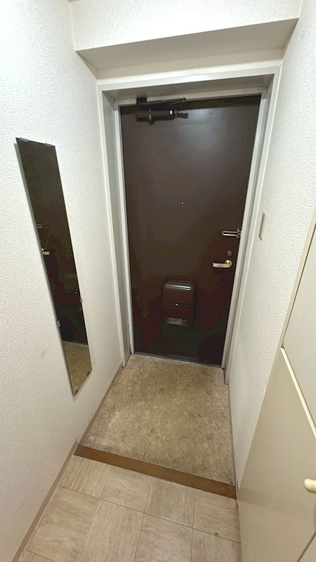 プレステージ市川    玄関