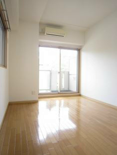 LYNX東日暮里 リビング