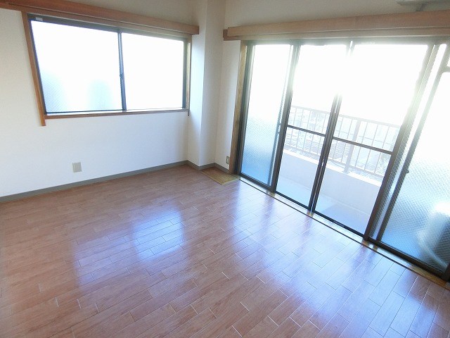 北川ビル リビング