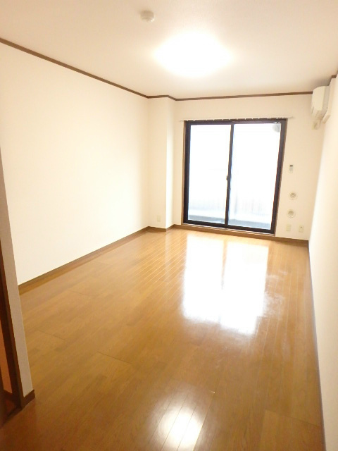 アンプルール フェール リリエンハイムⅡ リビング