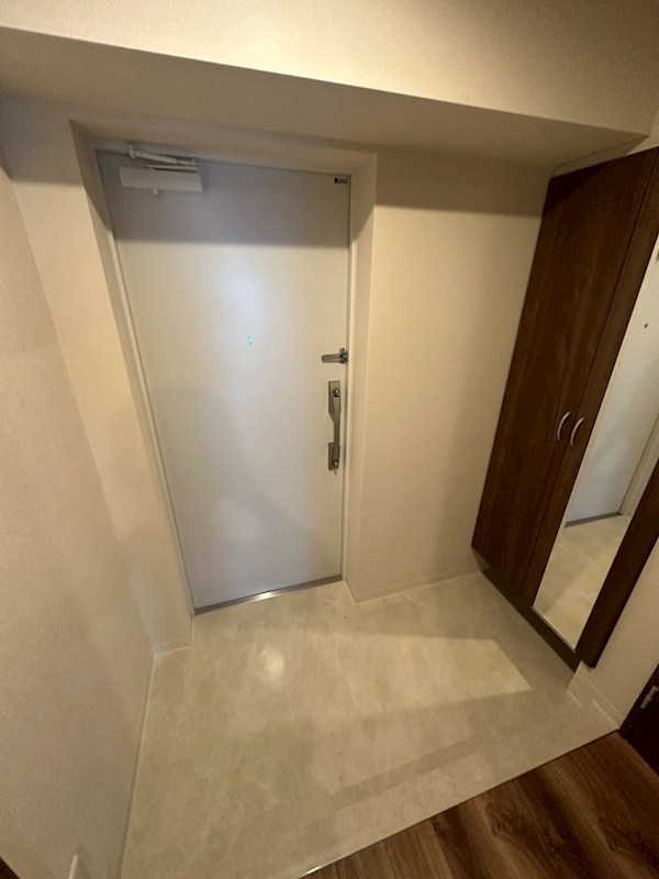 Une Lumi&amp;egrave;re 玄関