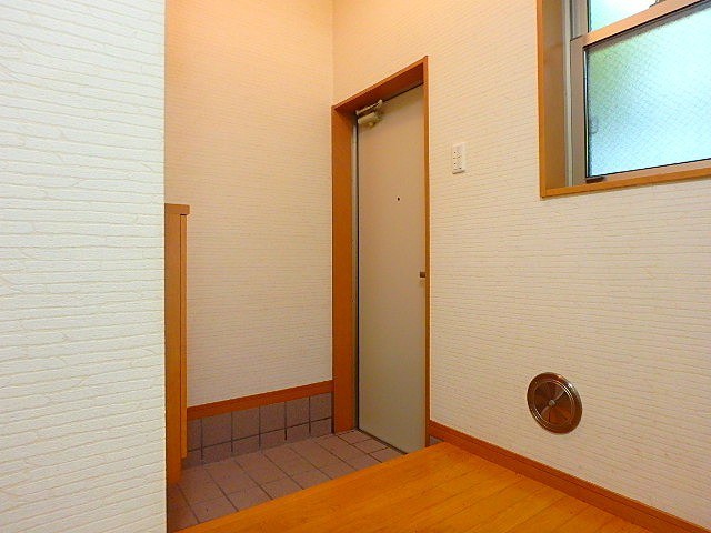 ワコーヴィレッジ 玄関