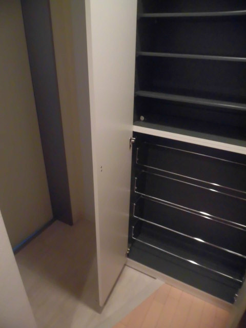 ミル・ネージュ 玄関