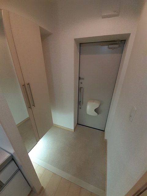 イースト　ラディアンス 玄関