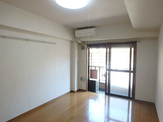 クレオ舞浜A リビング