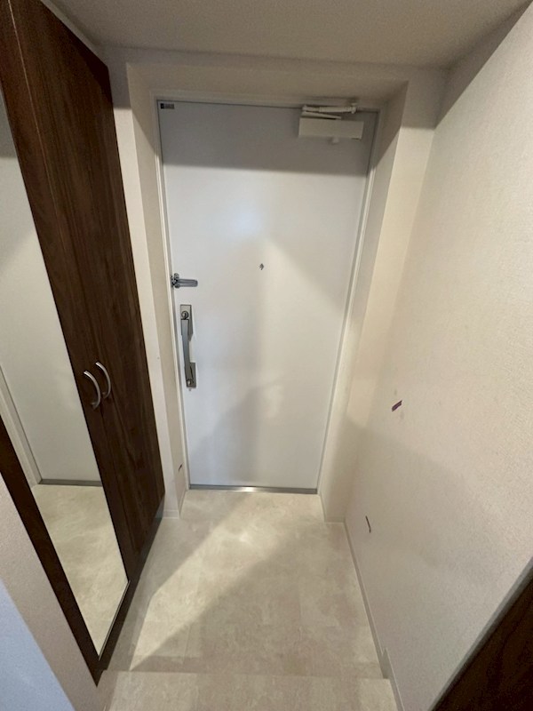 Une Lumi&amp;egrave;re 玄関