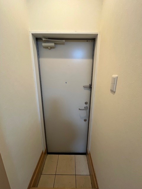 ラプレジオ  玄関