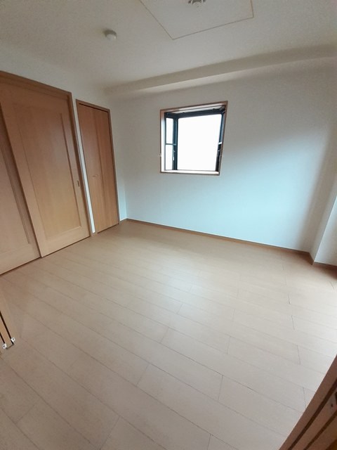 プラティーヌ　パレ　弐番館  ベッドルーム