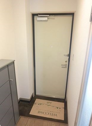 レ・シルフィード 玄関