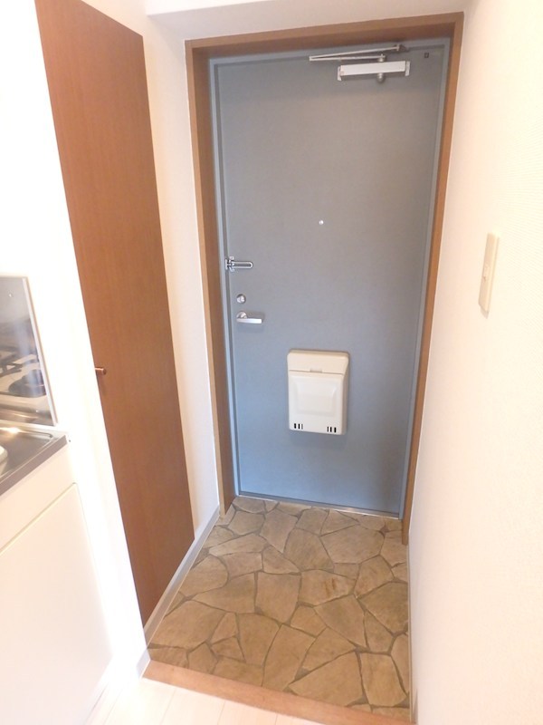 ＫＳキャトルセゾンⅢ 玄関