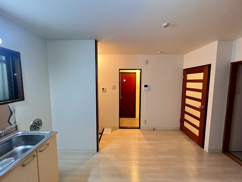 第一マジマハイツ春待月 リビング