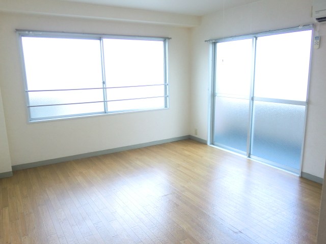 コーポマルナカ ベッドルーム