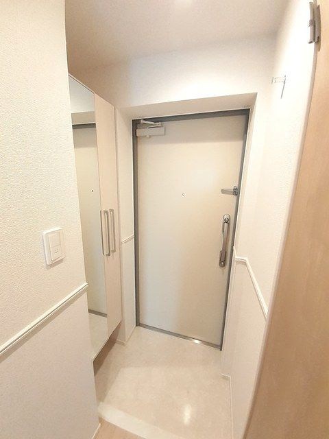 ル　コンフィーエ　サンカント 玄関