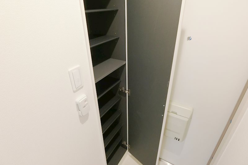 リブリ・Juno 玄関