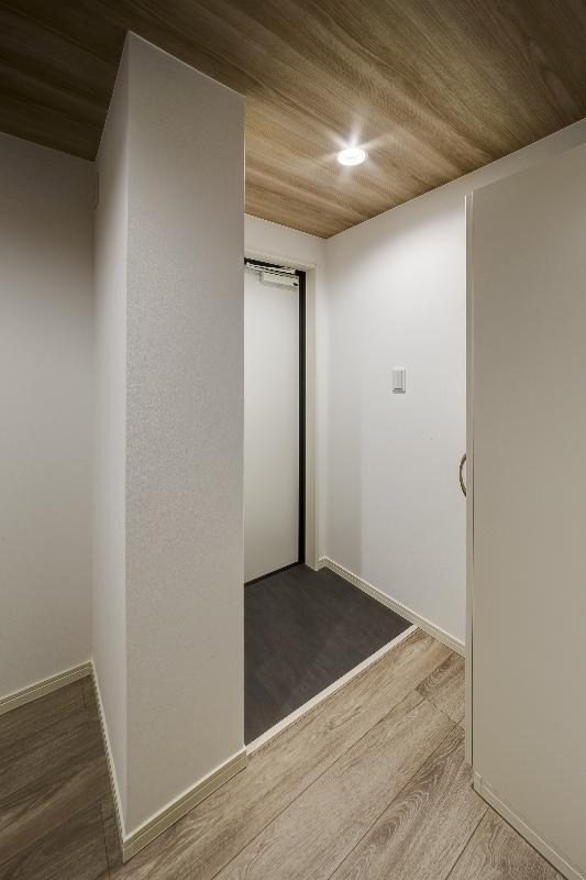 CRASTINE西尾久 玄関