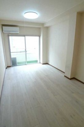 フラッツ家の桜木 ベッドルーム