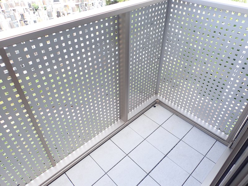 ピュアホワイト ベランダ