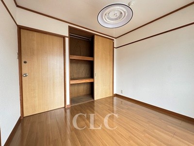 ハイツかつら ベッドルーム